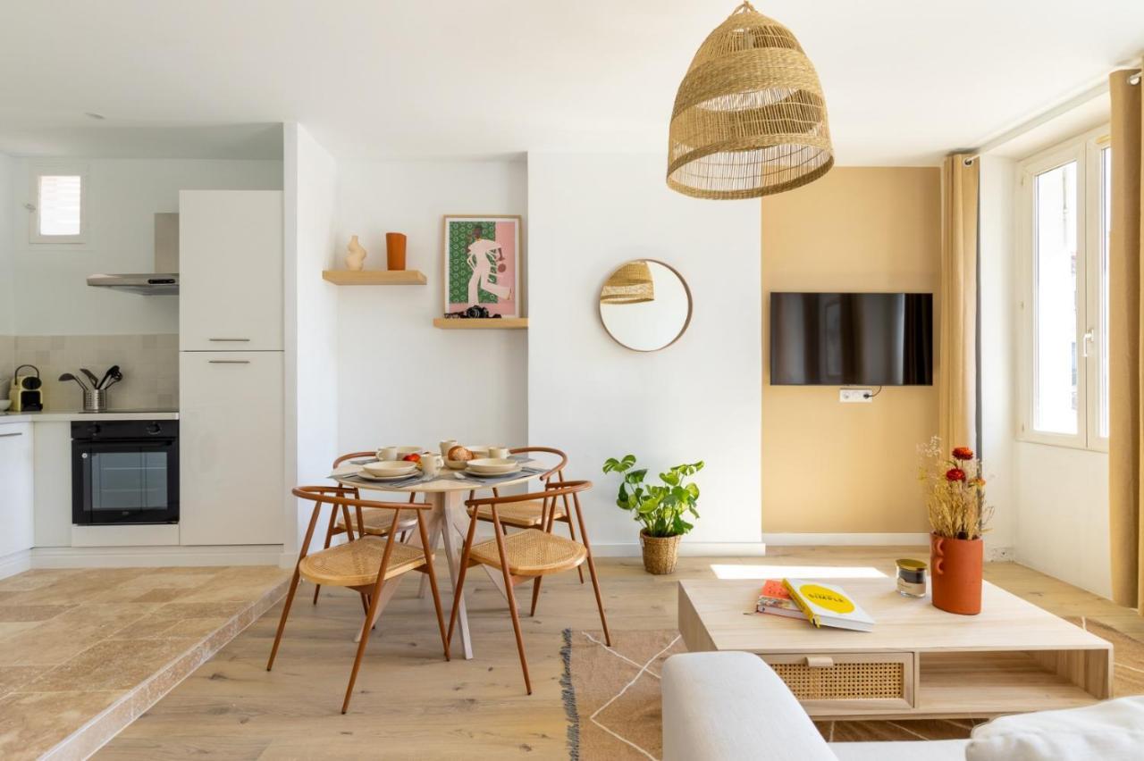 With View & Balcony In Heart Of * Marseille